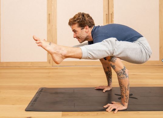 Cours de Rocket Yoga a Casablanca - Yoga You